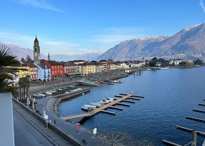 Paradise With Lake & Piazza View